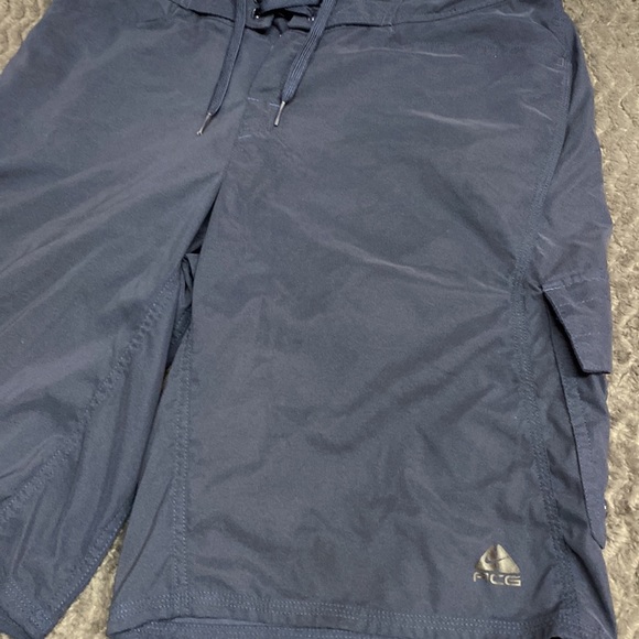 Rare Nike acg Athletic all conditions gear shorts size 32 navy - Picture 2 of 14
